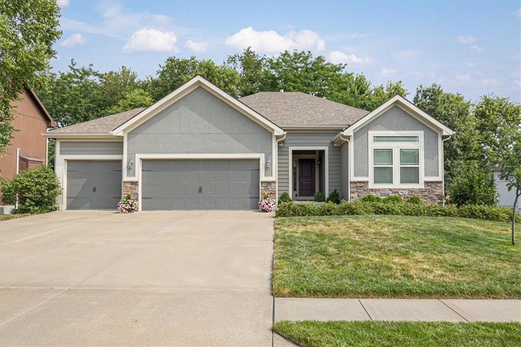 Photo of 408 Lee Drive Kearney MO 64060