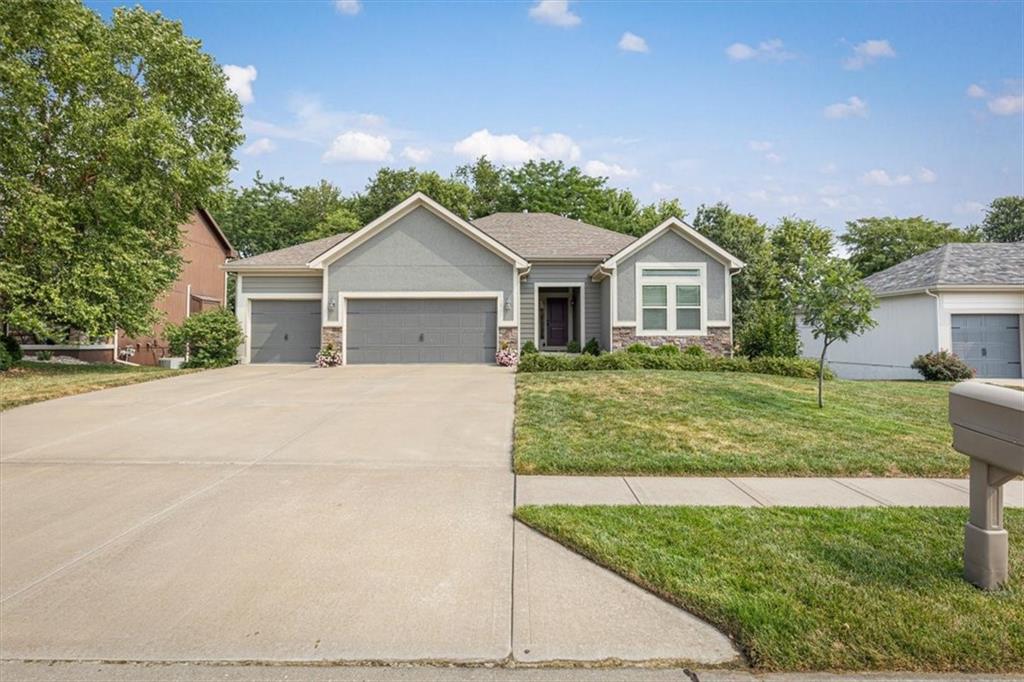 Photo of 408 Lee Drive Kearney MO 64060