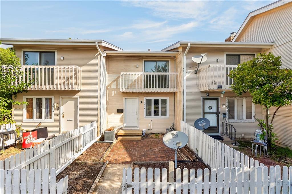 Photo of 1014 W Maple Avenue #2 Independence MO 64050