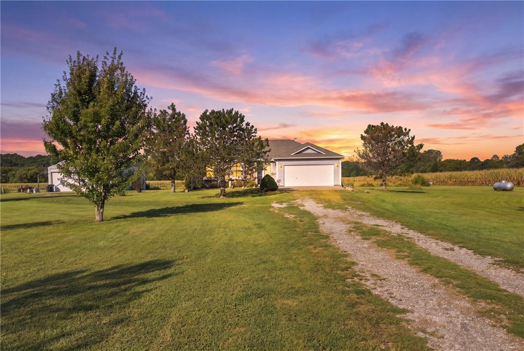 Photo of 17363 247th Street Tonganoxie KS 66086