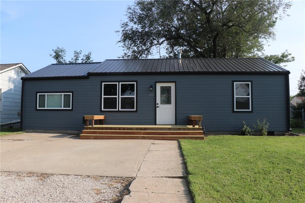 Photo of 1713 Main Street Osawatomie KS 66064