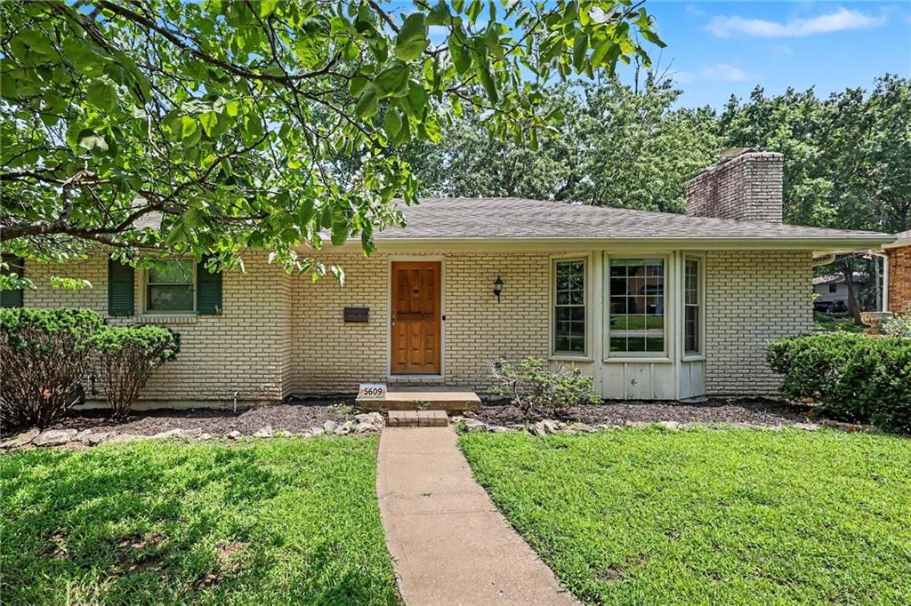 Photo of 5609 MANNING Avenue Raytown MO 64133
