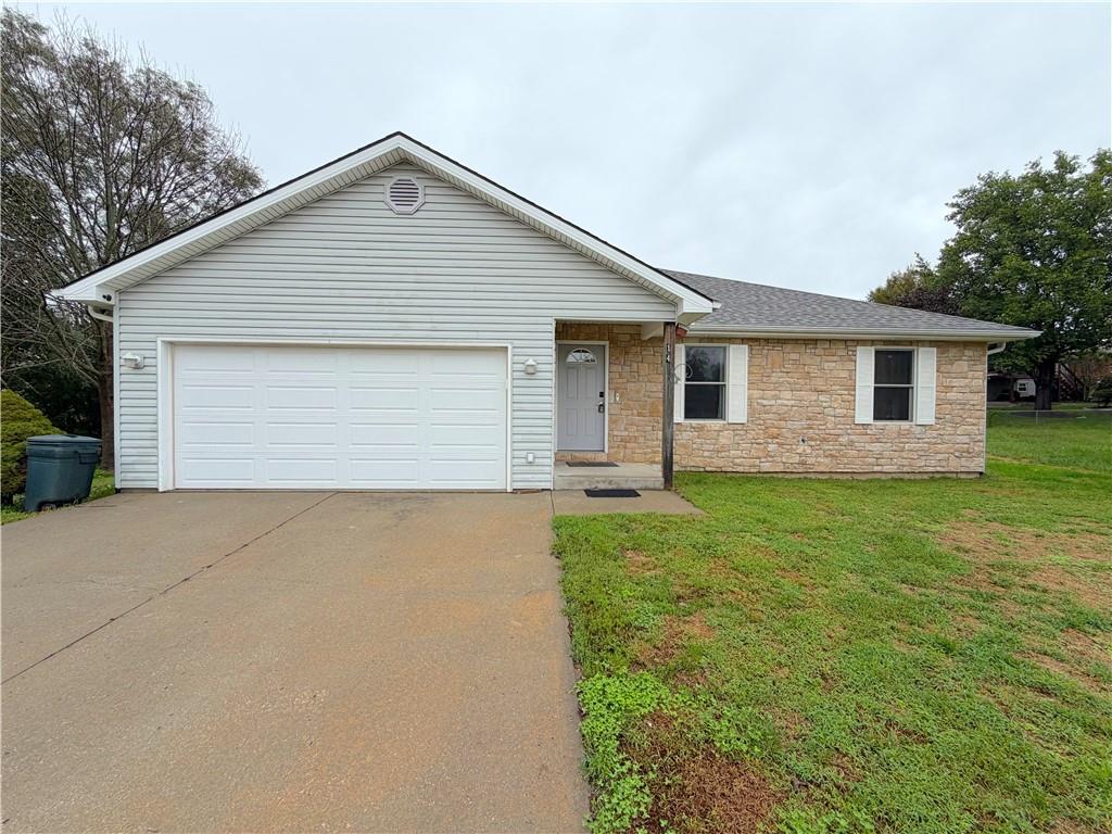 Photo of 14 Sandi Circle Dearborn MO 64439