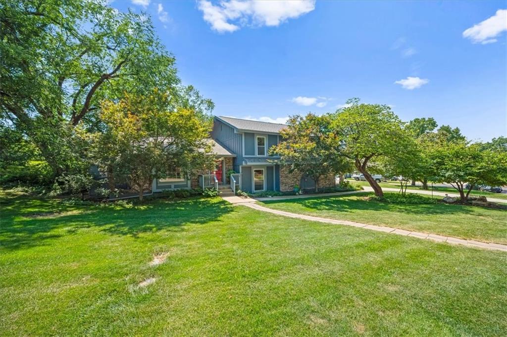Photo of 6303 W 108 Terrace Overland Park KS 66211