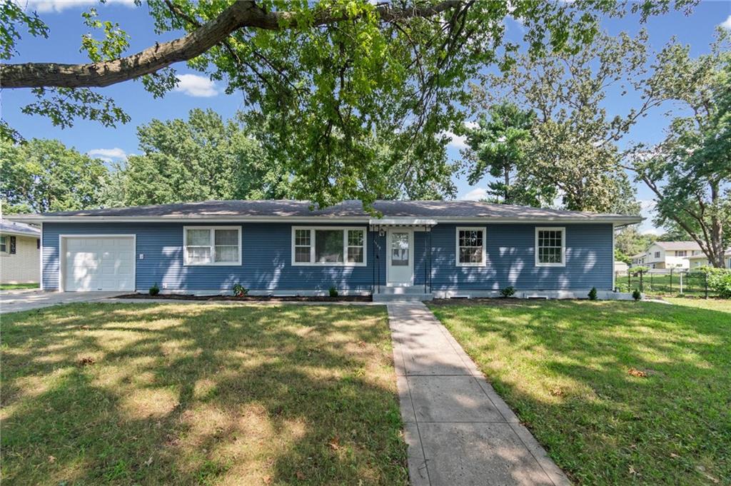 Photo of 1308 N Cherry Street Cameron MO 64429