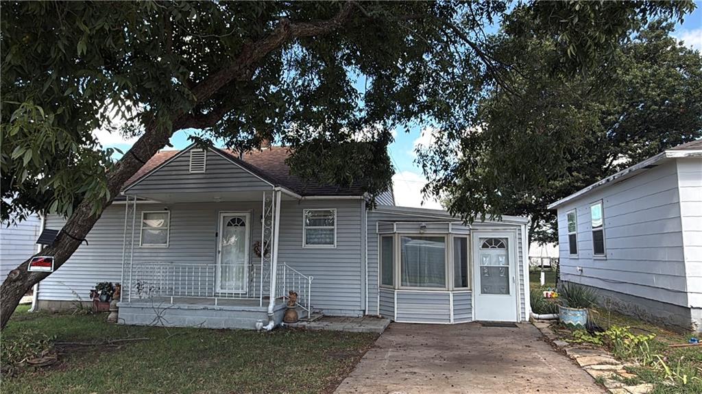 Photo of 1914 W 5th Street Coffeyville KS 67337