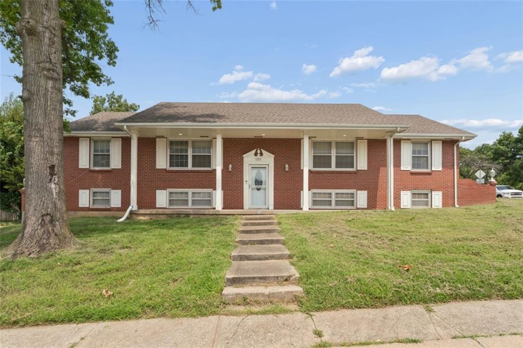 Photo of 101 W Insley Avenue Bonner Springs KS 66012