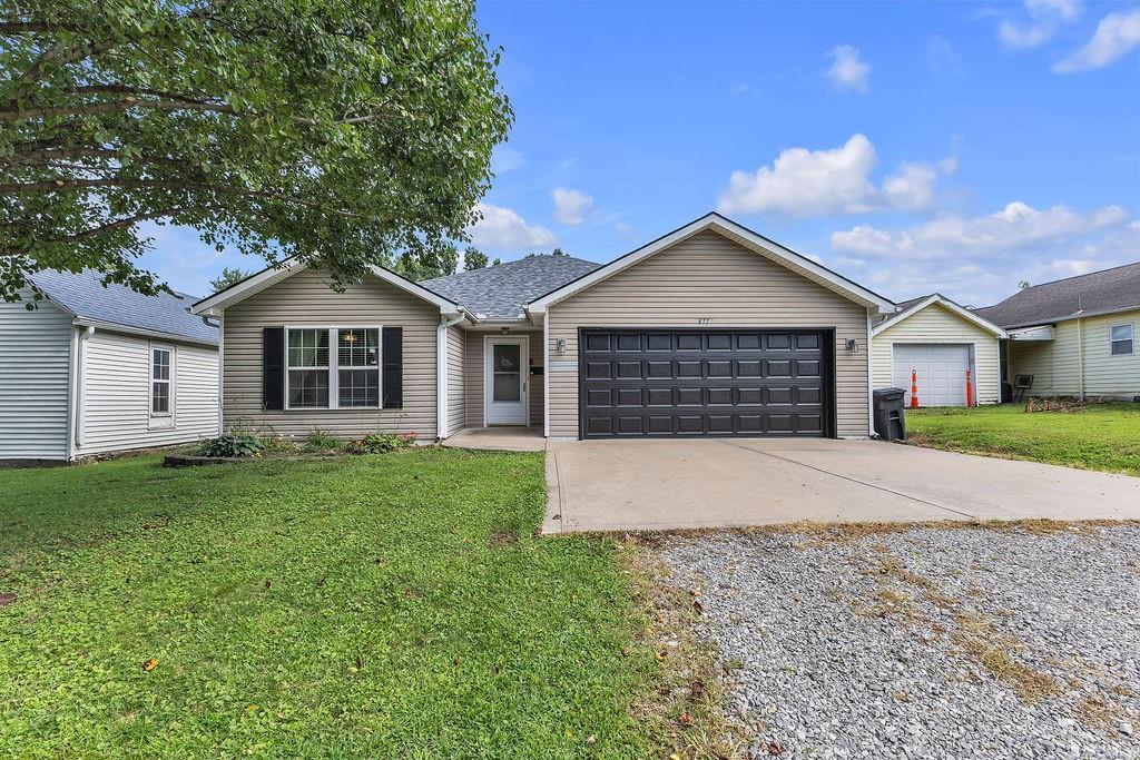 Photo of 411 E 6th Street Cameron MO 64429