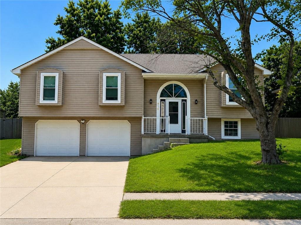 Photo of 416 NE Fox Trail Drive Blue Springs MO 64015
