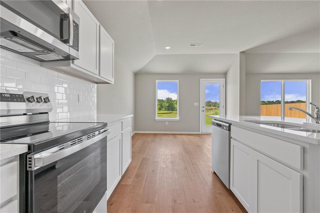 Photo of 705 SW 6th Terrace Oak Grove MO 64075