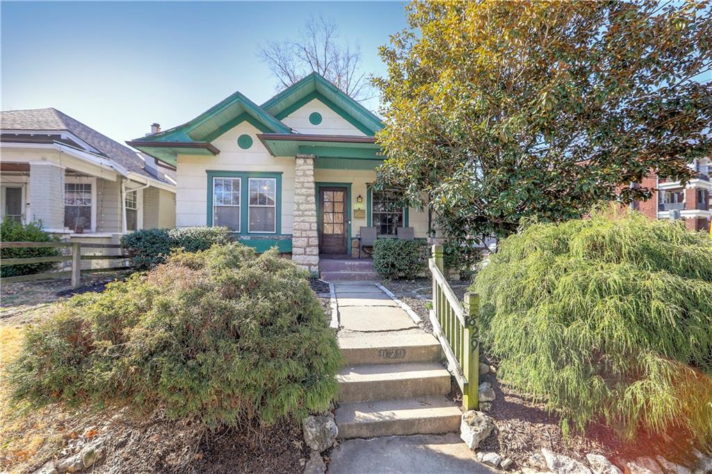 Photo of 829 W 40 Street Kansas City MO 64111