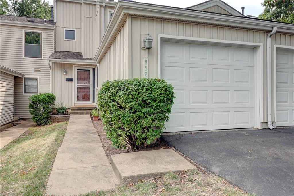 Photo of 8588 W 108th Place Overland Park KS 66210