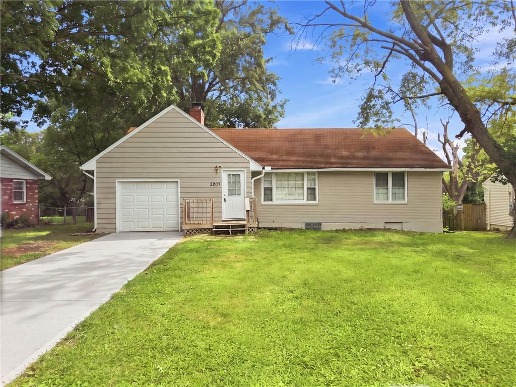 Photo of 2307 NE 37th Terrace Kansas City MO 64116