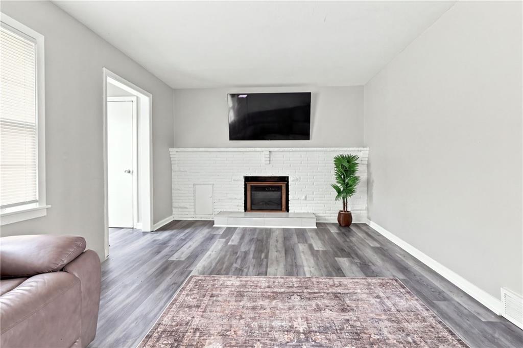 Photo of 2307 NE 37th Terrace Kansas City MO 64116