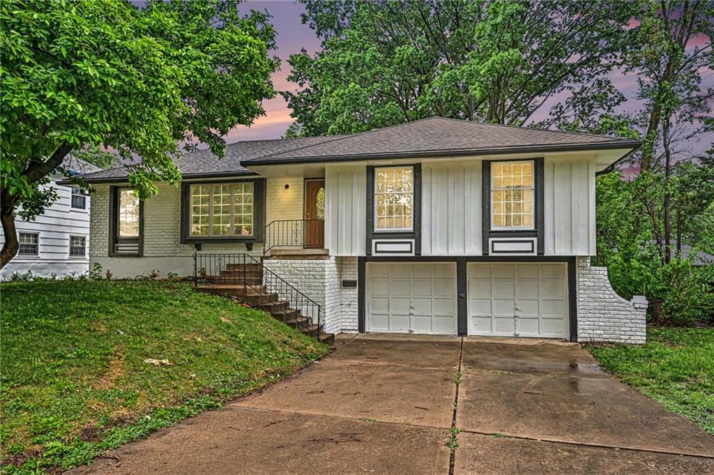 Photo of 6111 E 108th Terrace Kansas City MO 64134