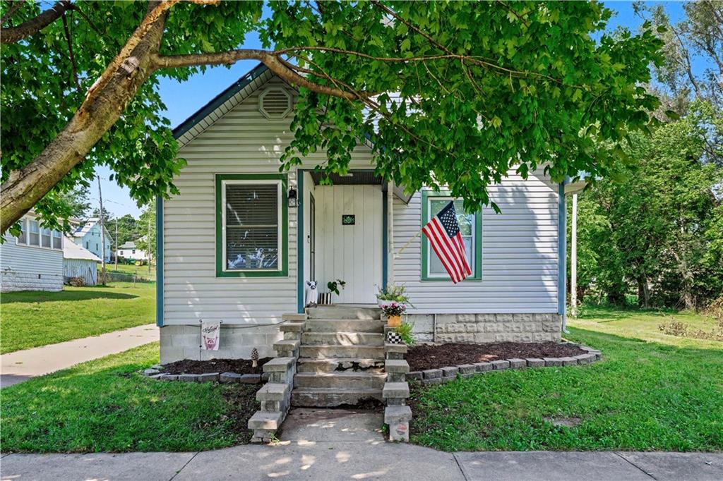 Photo of 206 N 4th Street Fairfax MO 64446