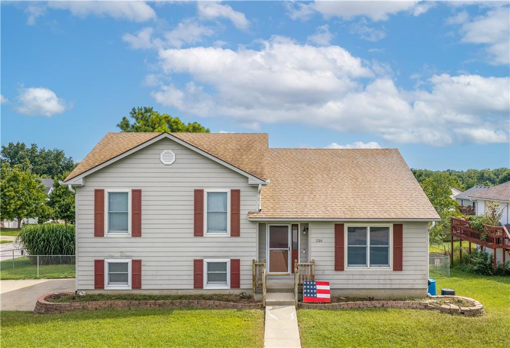 Photo of 1720 Sunrise Drive Warrensburg MO 64093