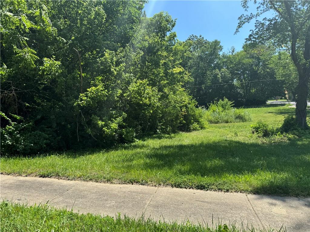 Photo of 2327 Woodland Avenue Kansas City MO 64108