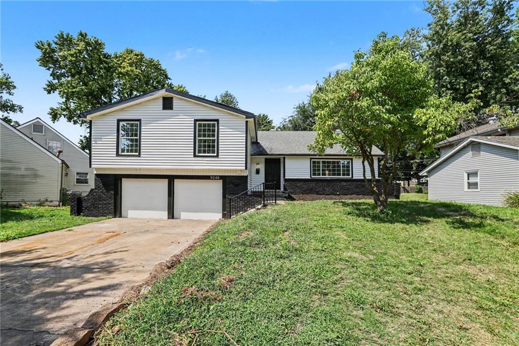 Photo of 9248 Switzer Street Overland Park KS 66214