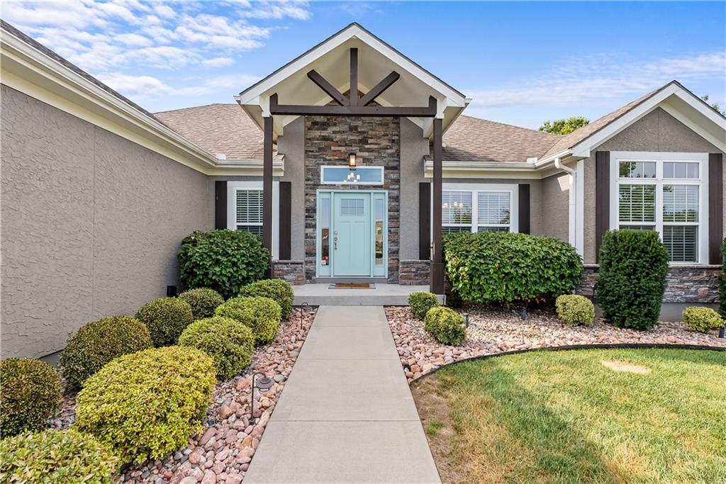 Photo of 820 SE Cedrus Lane Blue Springs MO 64014
