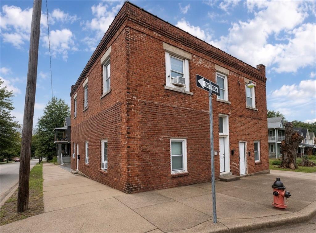 Photo of 326 Bales Avenue Kansas City MO 64124