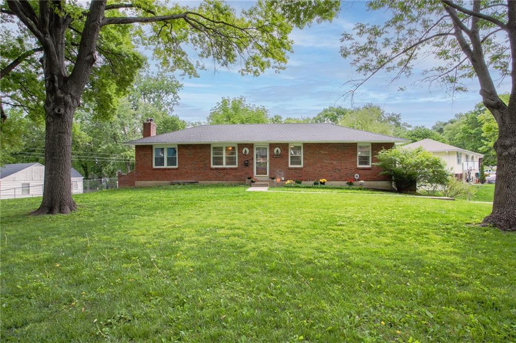 Photo of 6443 Larsen Lane Shawnee KS 66203