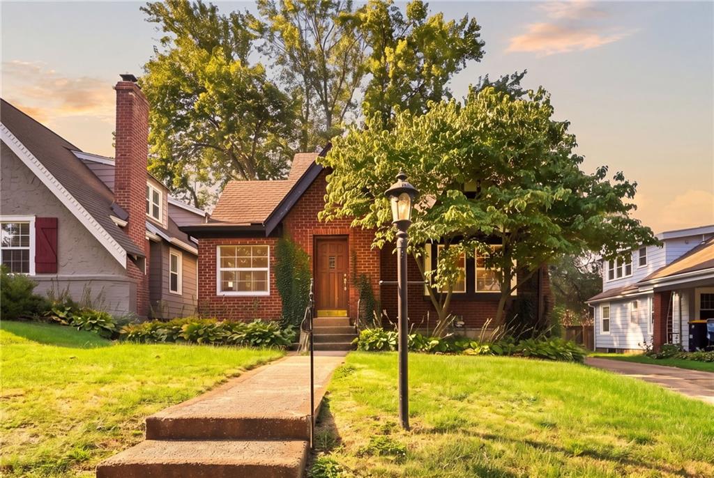 Photo of 319 E 70th Terrace Kansas City MO 64113