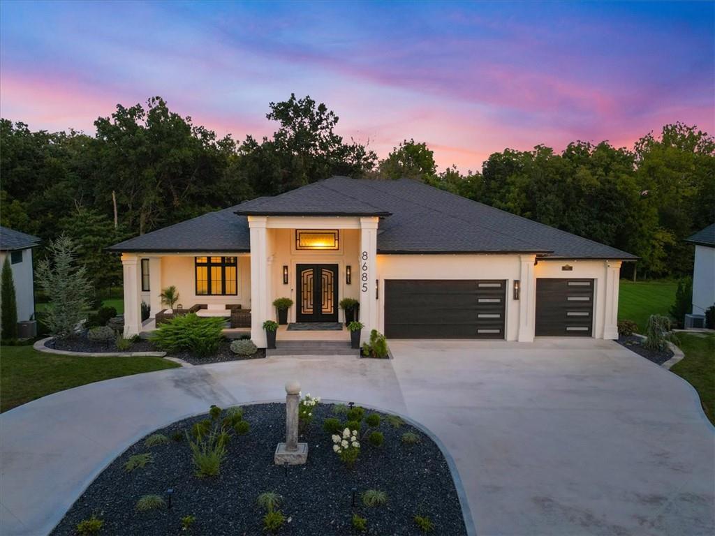 Photo of 8685 NE Shoal Creek Valley Drive Kansas City MO 64157