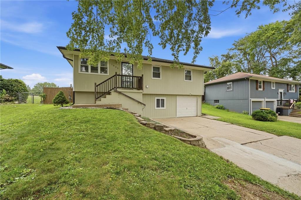 Photo of 1005 NE Wien Avenue Blue Springs MO 64014
