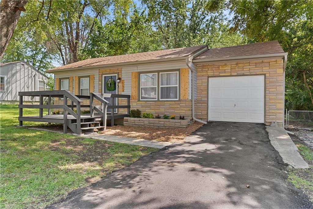 Photo of 11509 E 75th Street Kansas City MO 64138