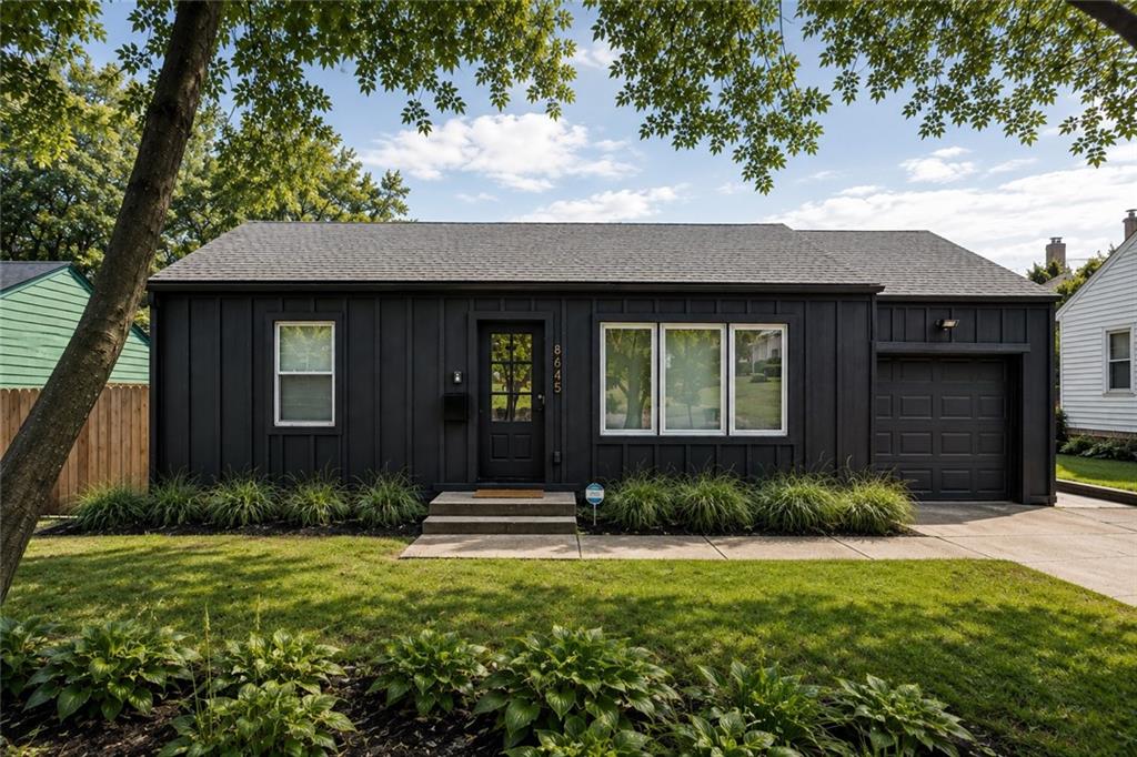 Photo of 8645 Sleepy Hollow Road Kansas City MO 64114