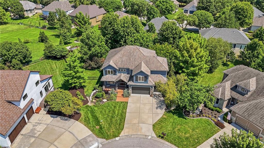 Photo of 16211 Overbrook Lane Stilwell KS 66085