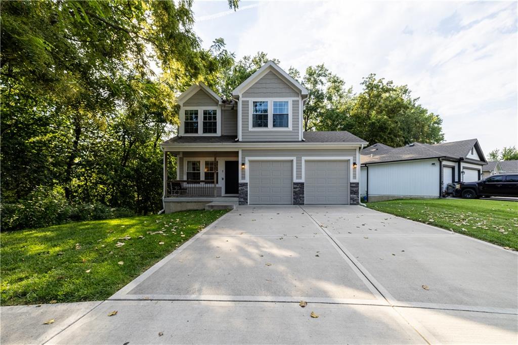 Photo of 2202 N Woodsbury Road Independence MO 64058
