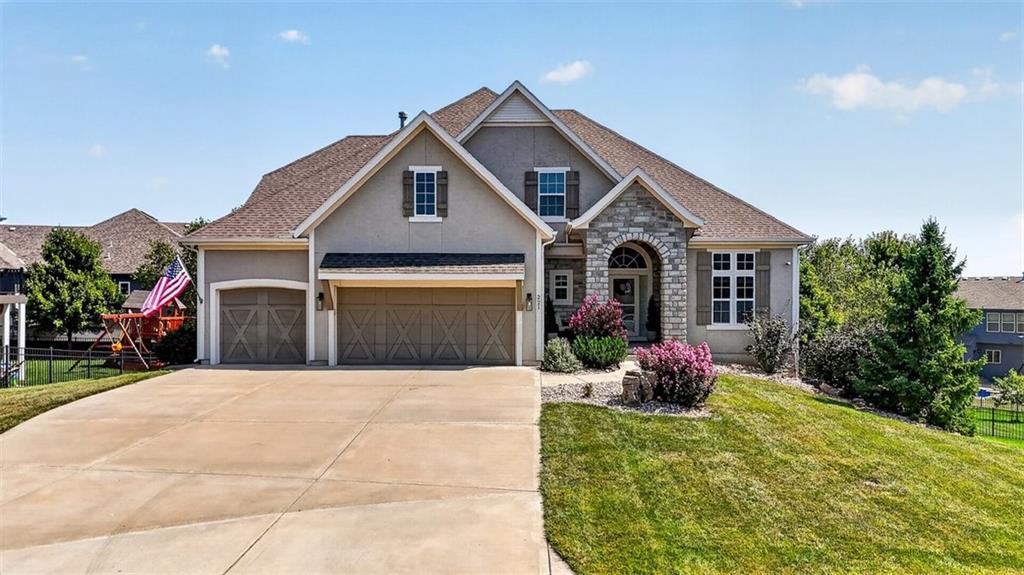 Photo of 221 SW Roosevelt Ridge Lee's Summit MO 64081