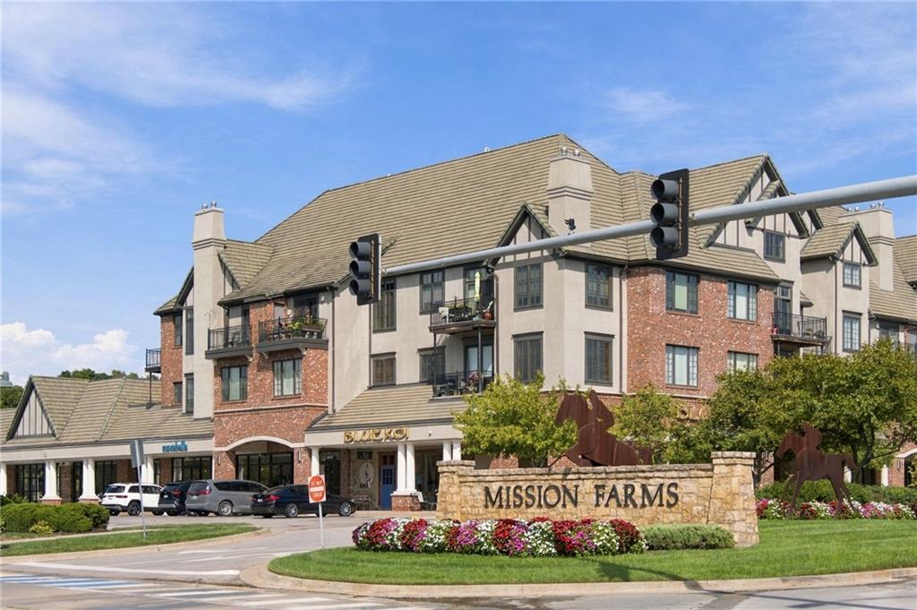Photo of 10511 Mission Road #302 Leawood KS 66206