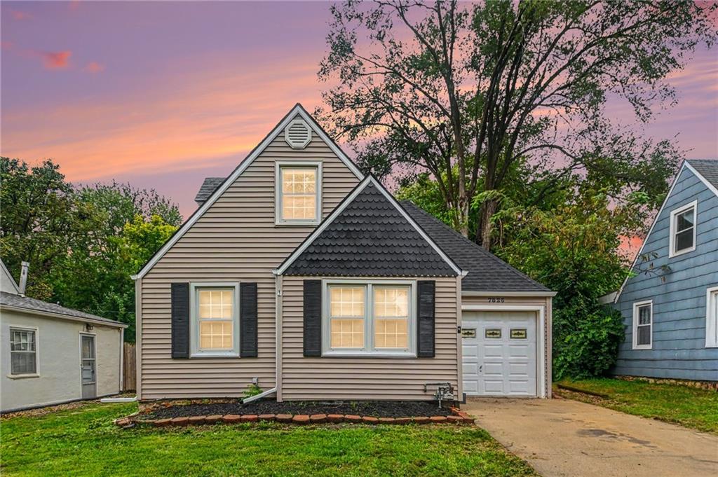 Photo of 7826 Summit Street Kansas City MO 64114