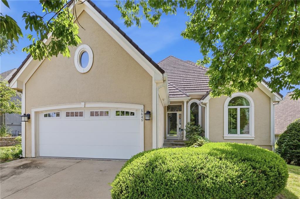 Photo of 5649 NE Northgate Crossing Lee's Summit MO 64064