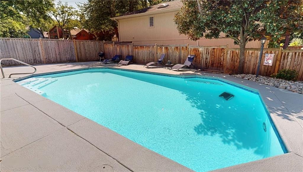 Photo of 8230 W 99th Street Overland Park KS 66212