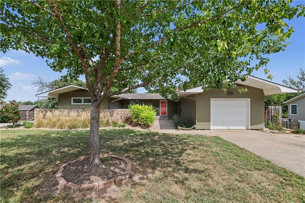 Photo of 16 Overhill Drive Paola KS 66071