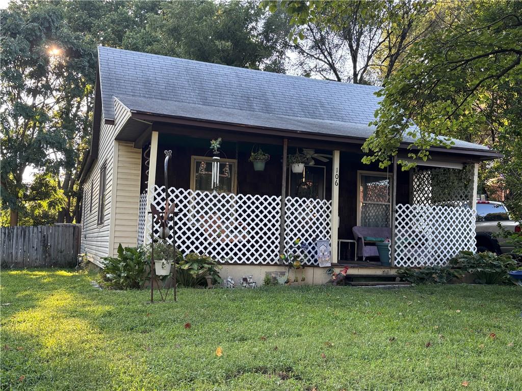 Photo of 106 S Park Avenue Independence MO 64050