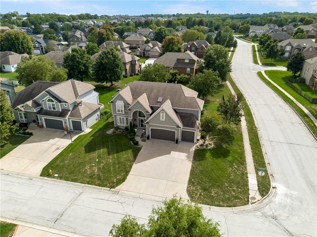 Photo of 2413 SW Regency Drive Lee's Summit MO 64082
