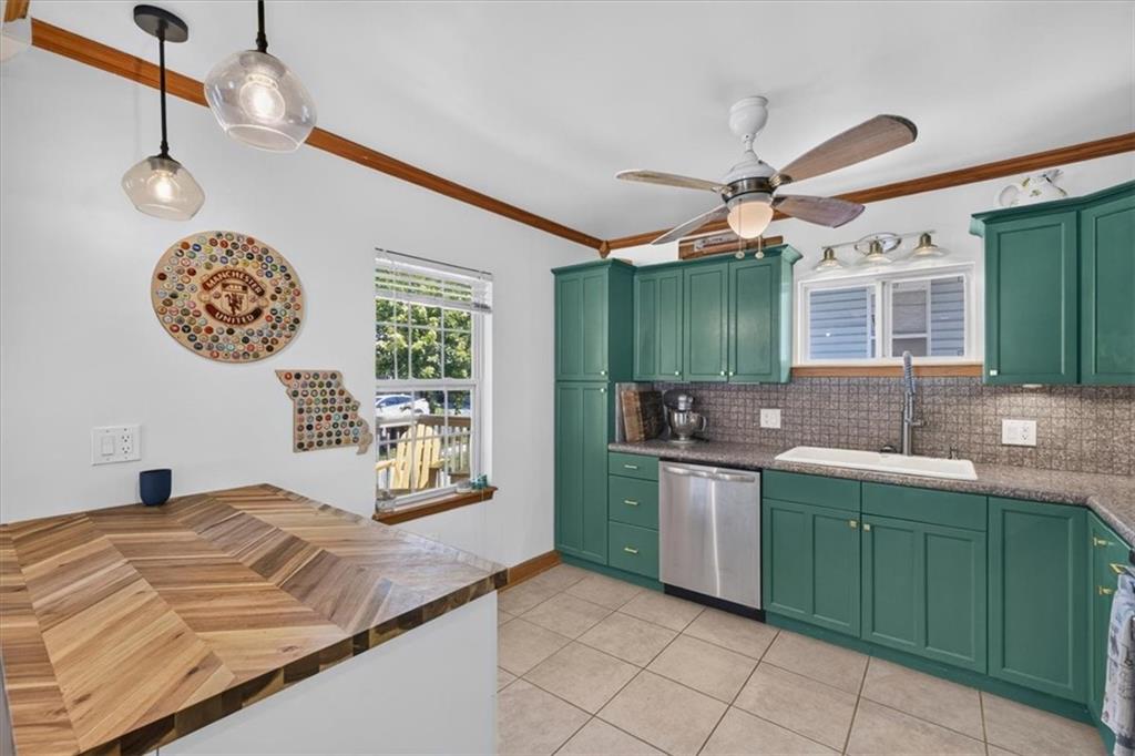 Photo of 615 W 77th Street Kansas City MO 64114