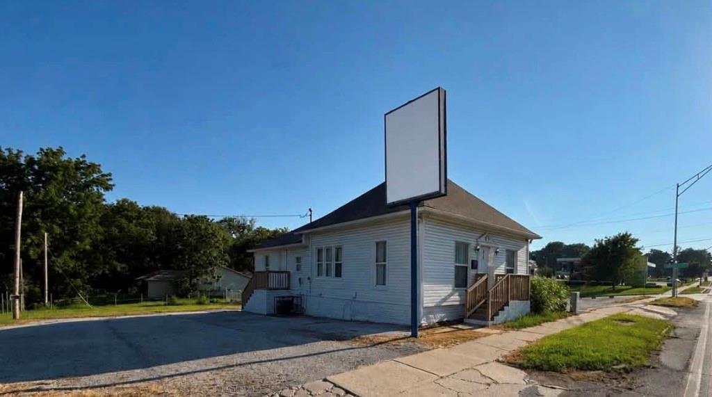 Photo of 307 E 23rd Street Independence MO 64055