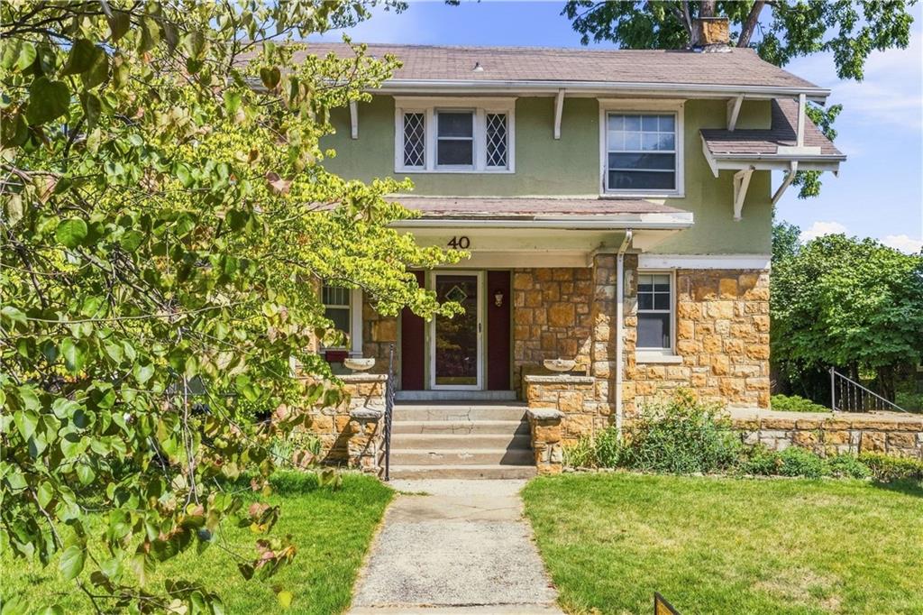 Photo of 40 E 52nd Street Kansas City MO 64112