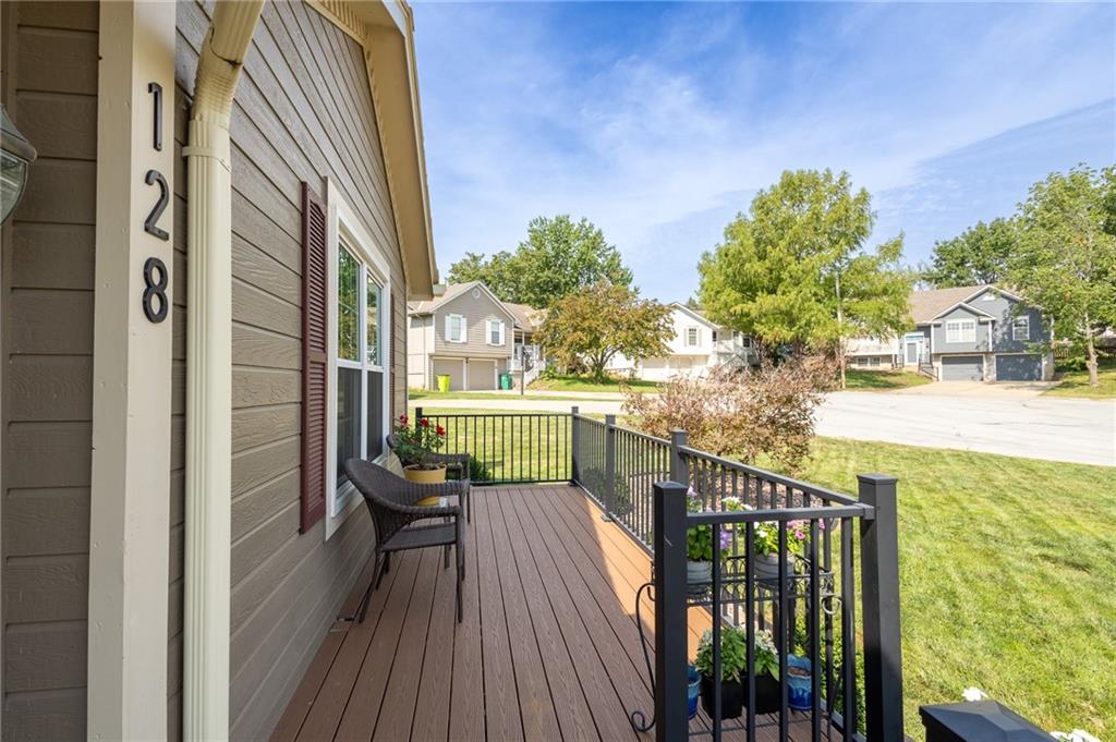 Photo of 128 SW Tess Court Lee's Summit MO 64081