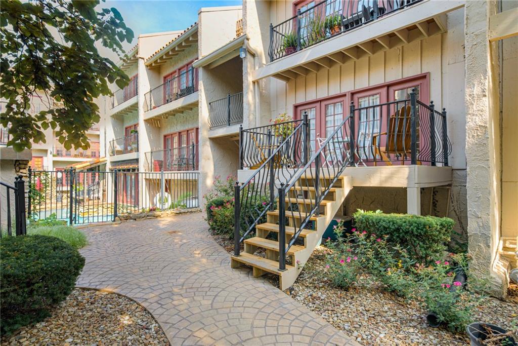 Photo of 1111 W 46th Street #53 Kansas City MO 64112