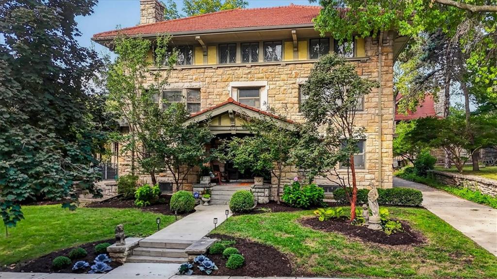 Photo of 3726 Madison Avenue Kansas City MO 64111