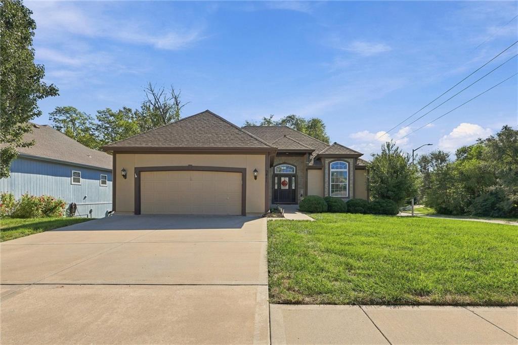 Photo of 9451 N Adrian Avenue Kansas City MO 64154