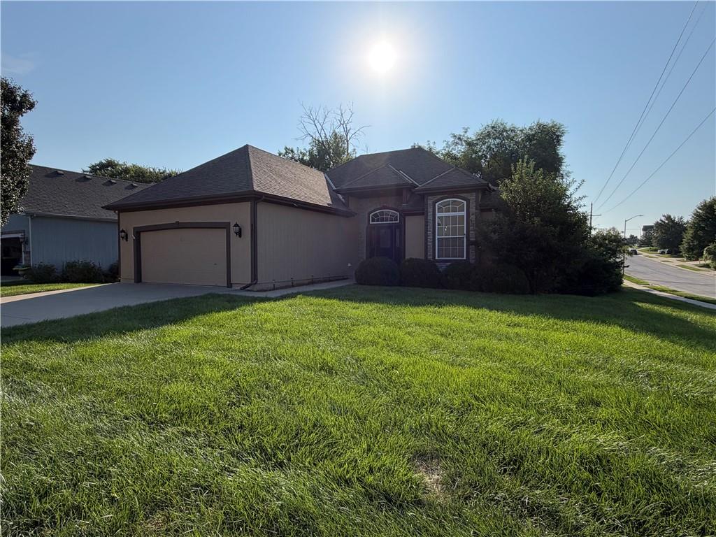 Photo of 9451 N Adrian Avenue Kansas City MO 64154