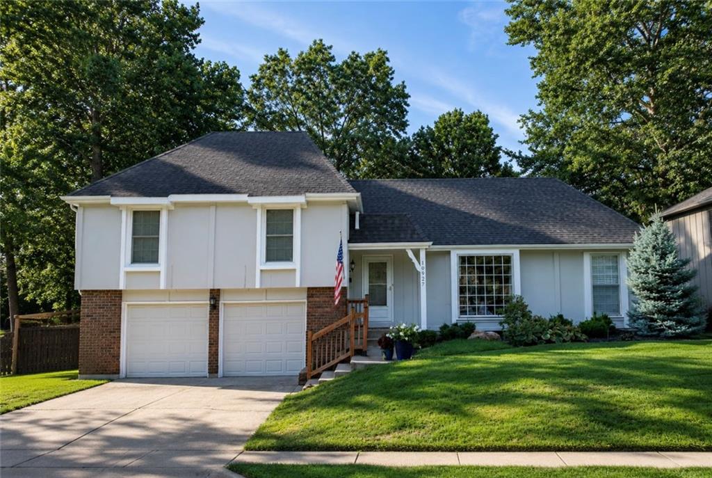 Photo of 10927 W 99th Place Overland Park KS 66214
